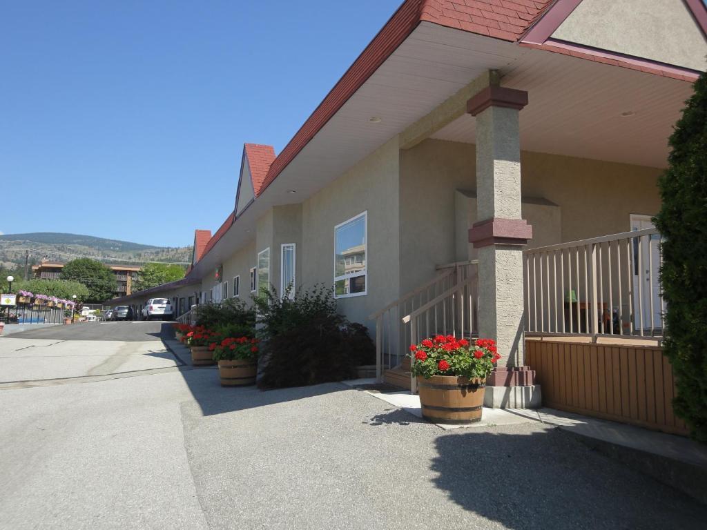 Apple Tree Inn Пентиктон Экстерьер фото
