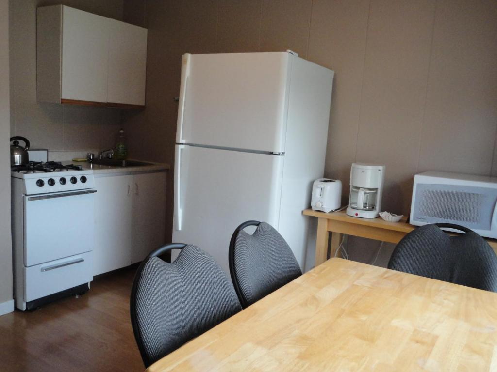 Apple Tree Inn Пентиктон Номер фото