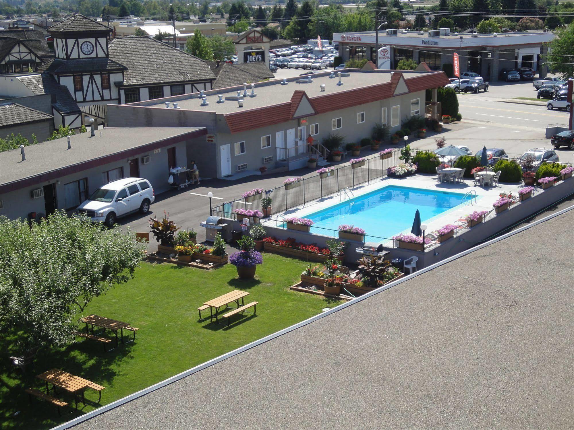 Apple Tree Inn Пентиктон Экстерьер фото