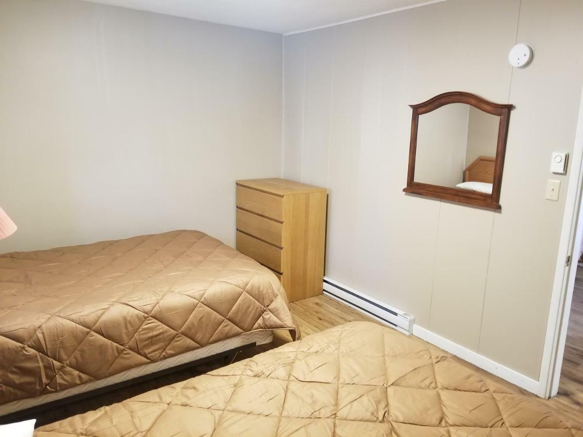 Apple Tree Inn Пентиктон Экстерьер фото